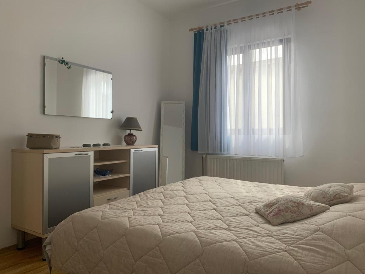 Apartmani Spomenka Seline Eksteriør billede