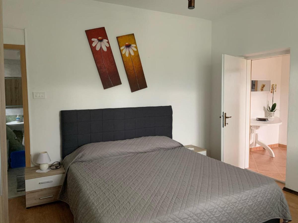 Apartmani Spomenka Seline Eksteriør billede