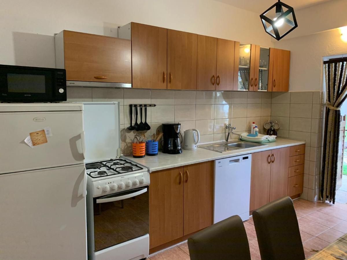 Apartmani Spomenka Seline Eksteriør billede